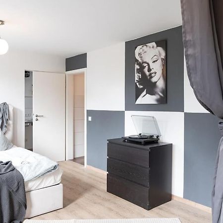 - Nice New York Apartment In The Heart Of Duisburg - Betten & Sofa - 5 Mins Central Station Hbf - Big Tv & Wifi - Exterior foto